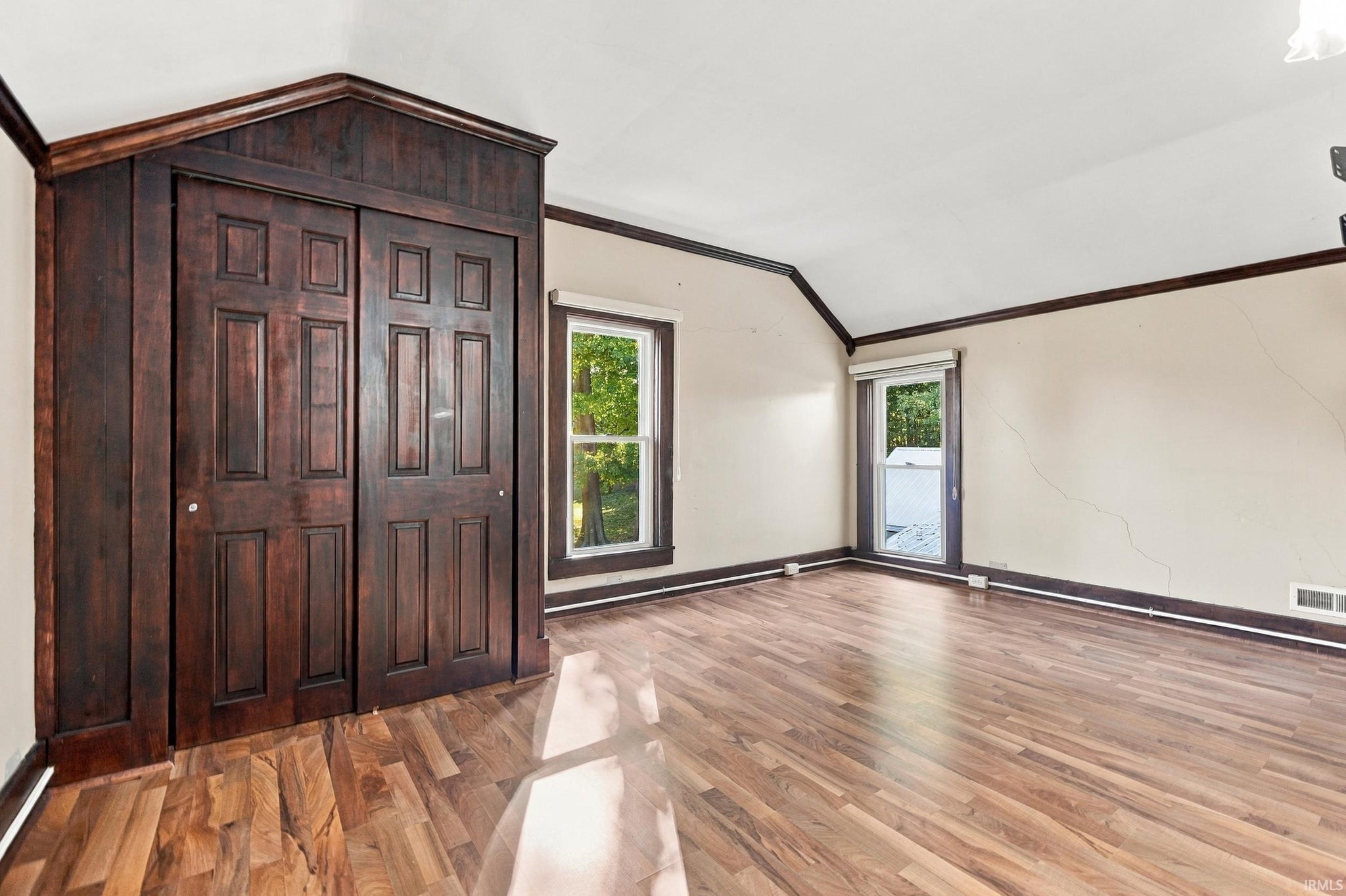 Image of 604 Vine Street