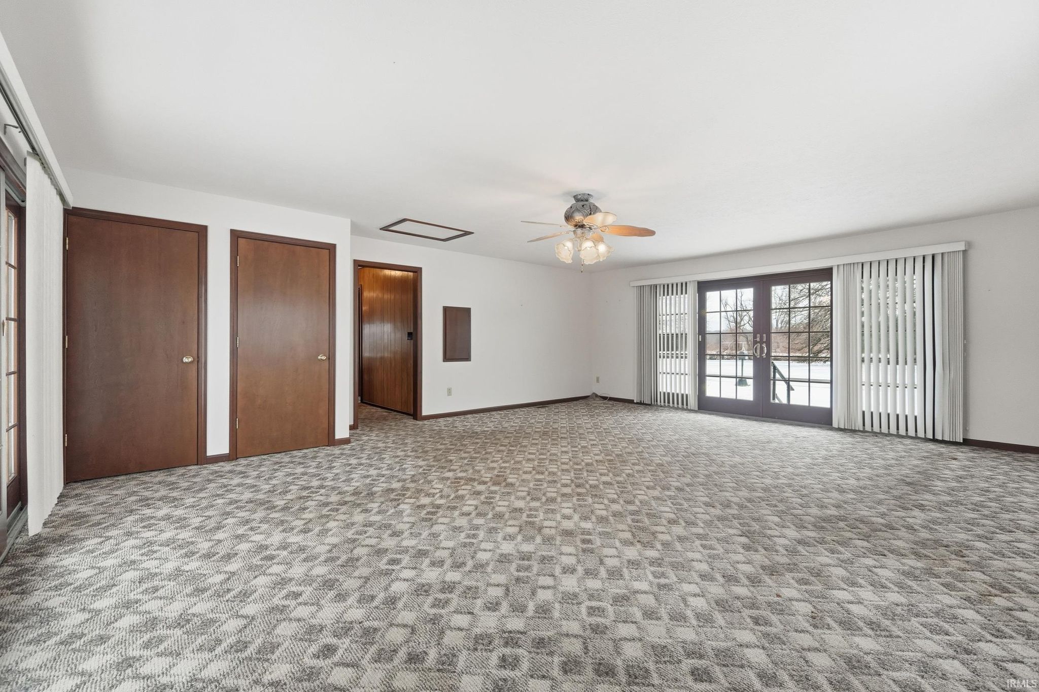 Image of 0690 E 635 S - Dallas Lake.