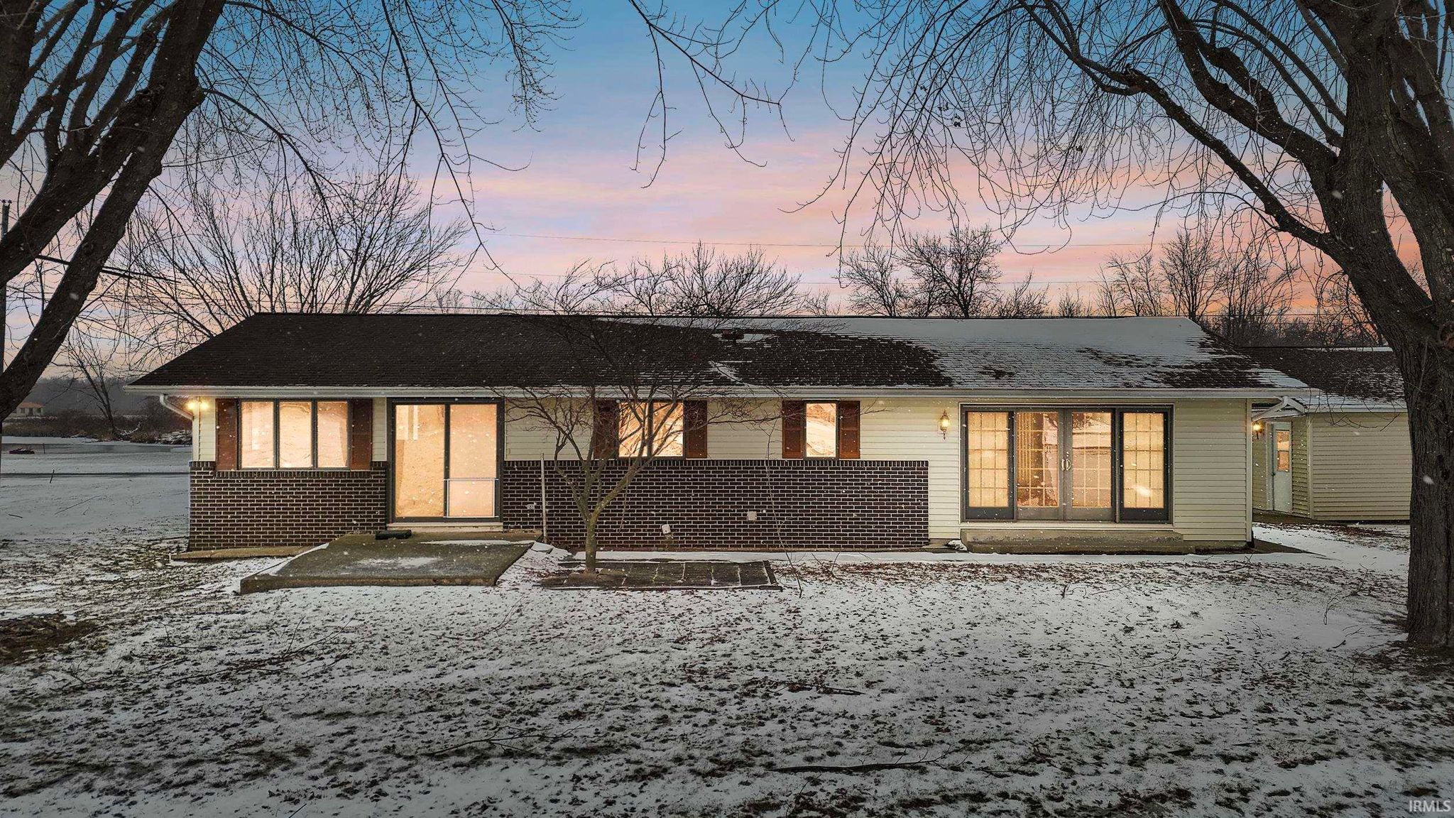 Image of 0690 E 635 S - Dallas Lake.