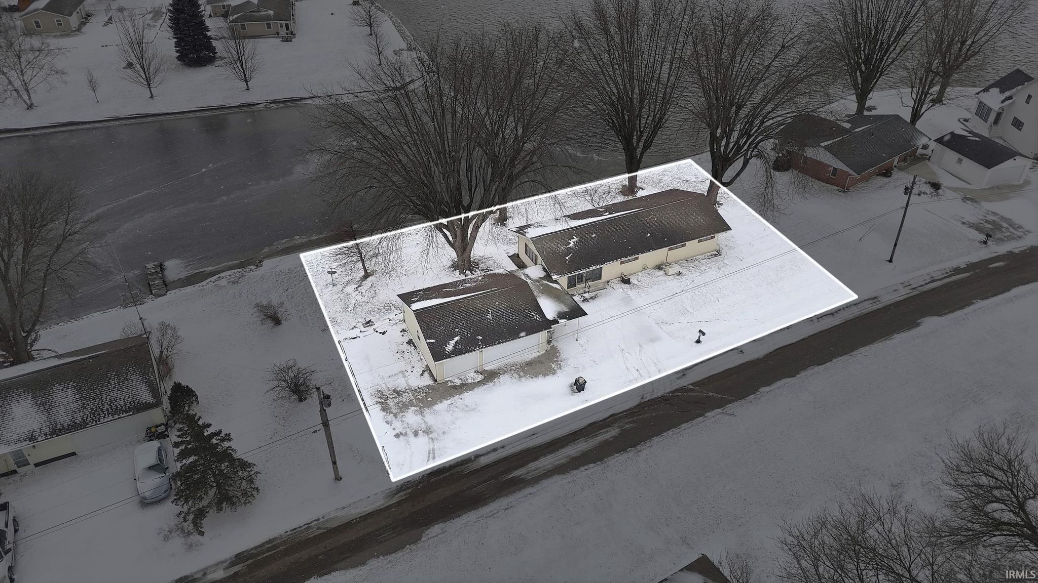 Image of 0690 E 635 S - Dallas Lake.