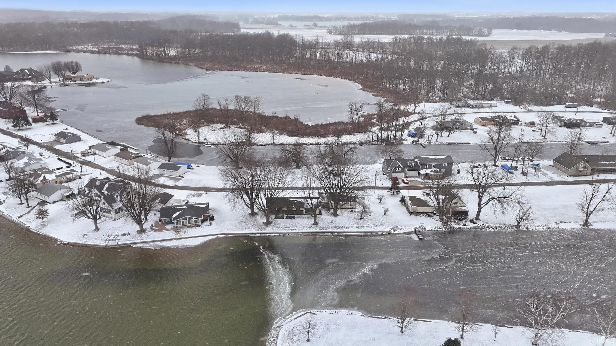 Image of 0690 E 635 S - Dallas Lake.