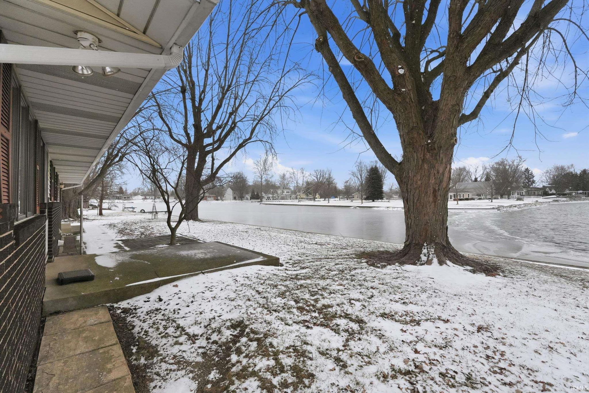 Image of 0690 E 635 S - Dallas Lake.