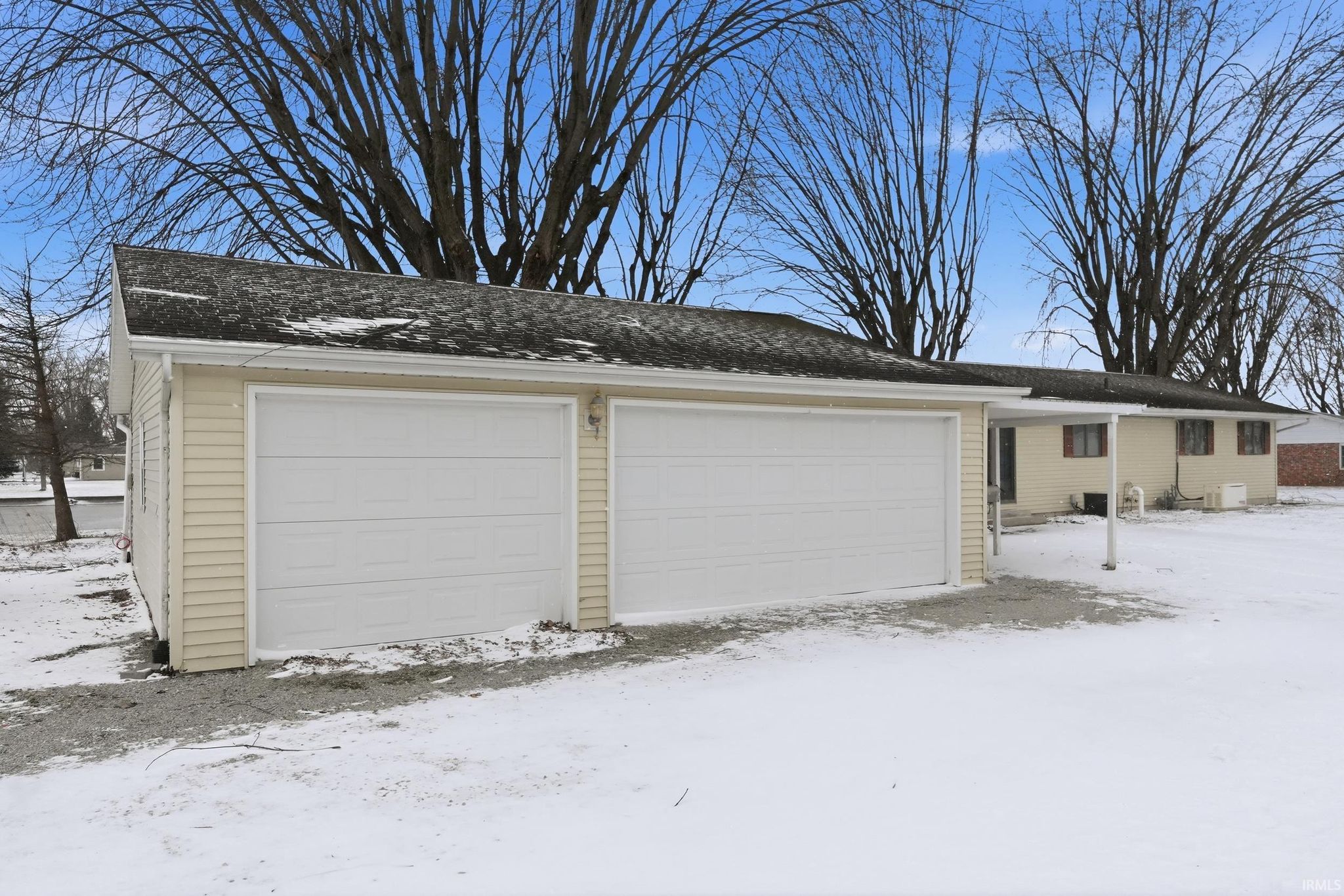 Image of 0690 E 635 S - Dallas Lake.