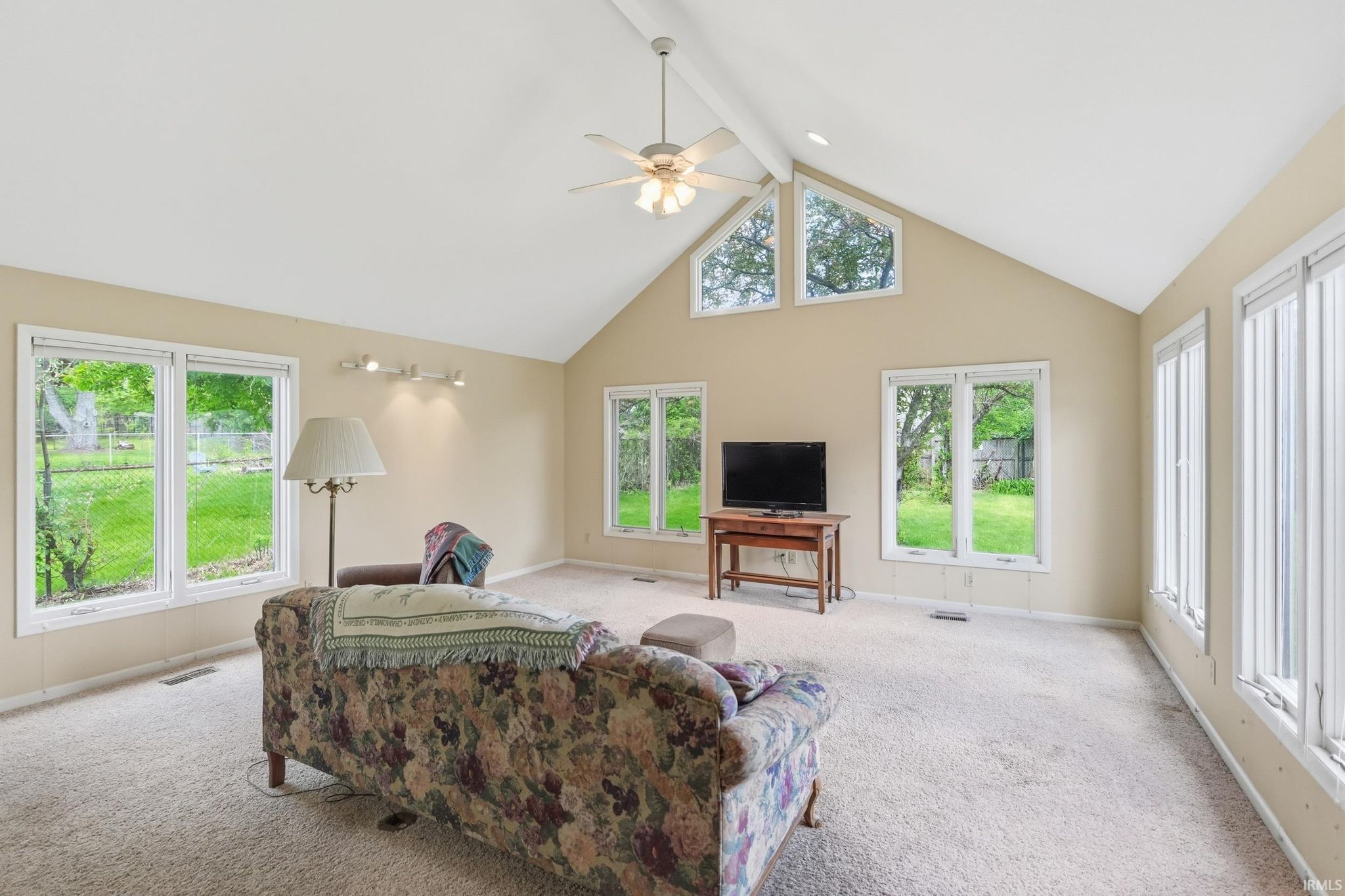 2729 Bellevue Drive