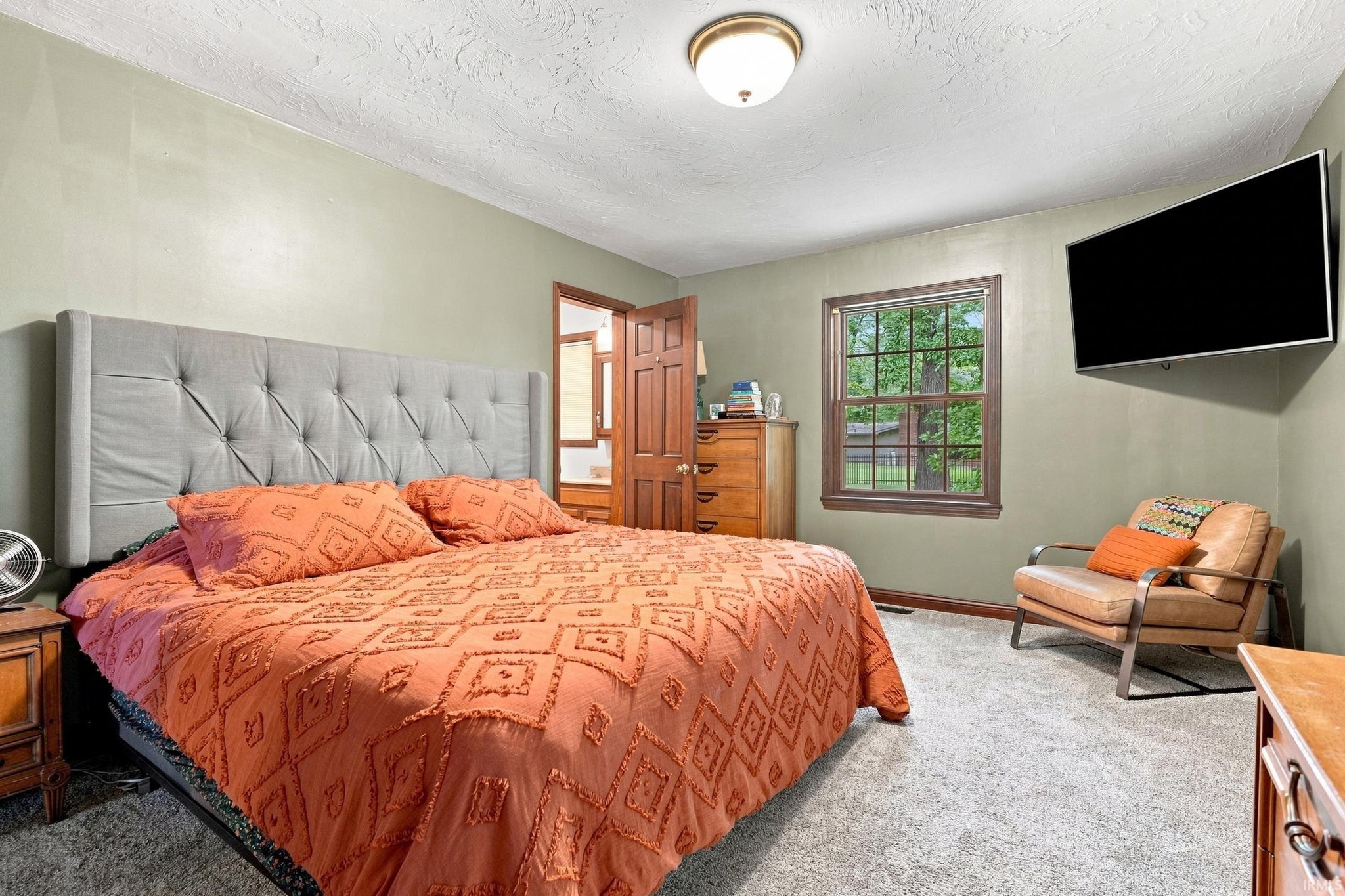 Image of 301 Oakwood Drive
