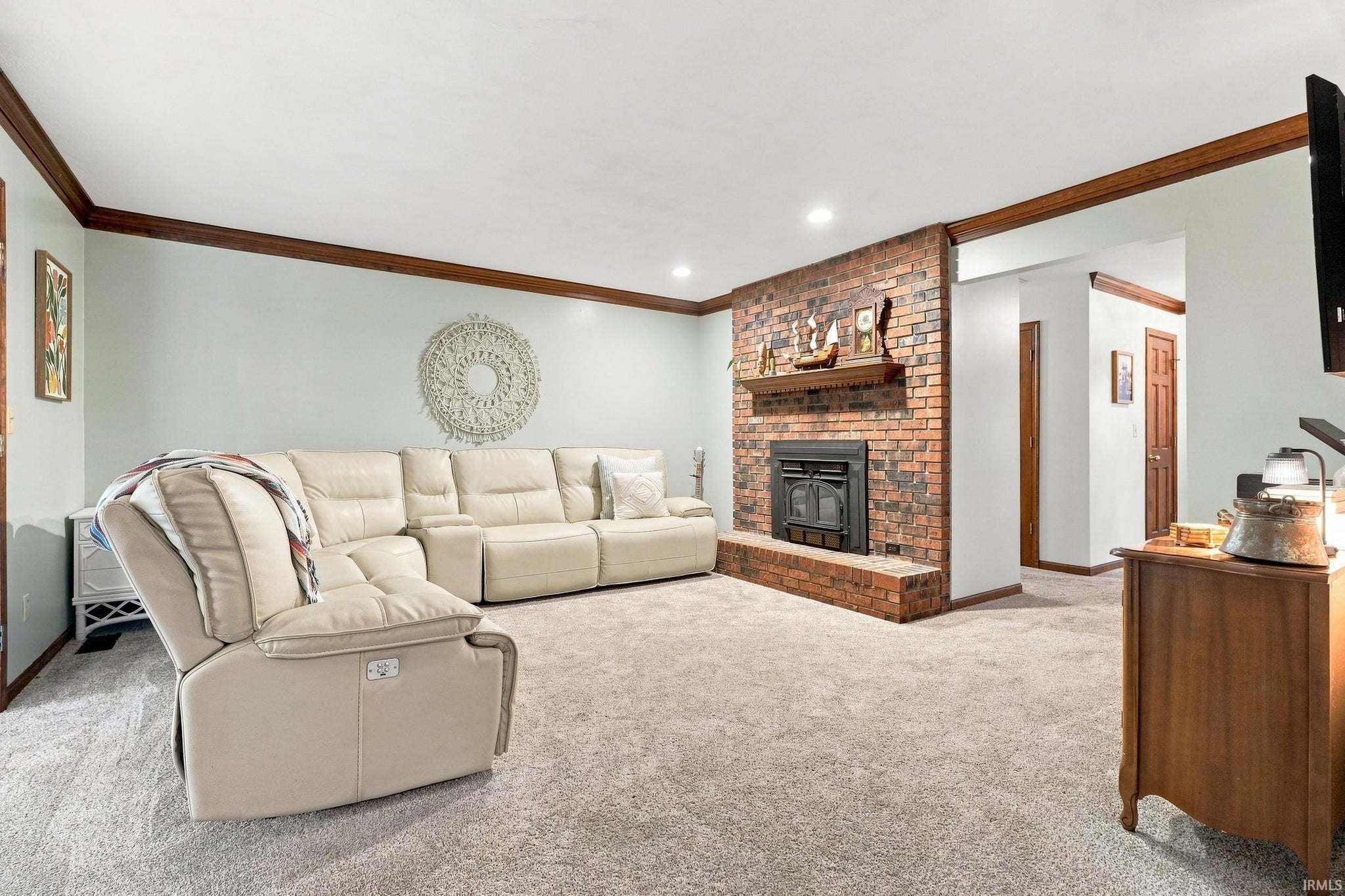 Image of 301 Oakwood Drive