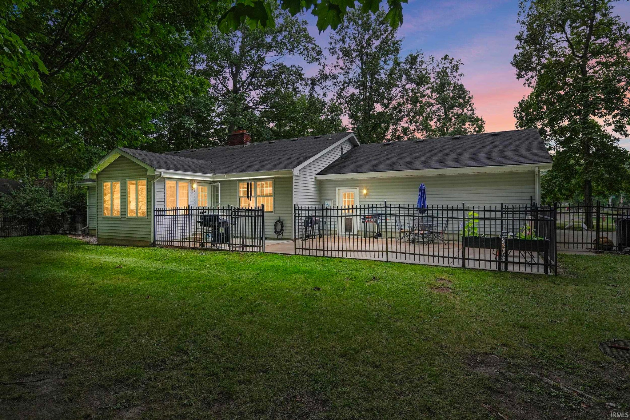 Image of 301 Oakwood Drive