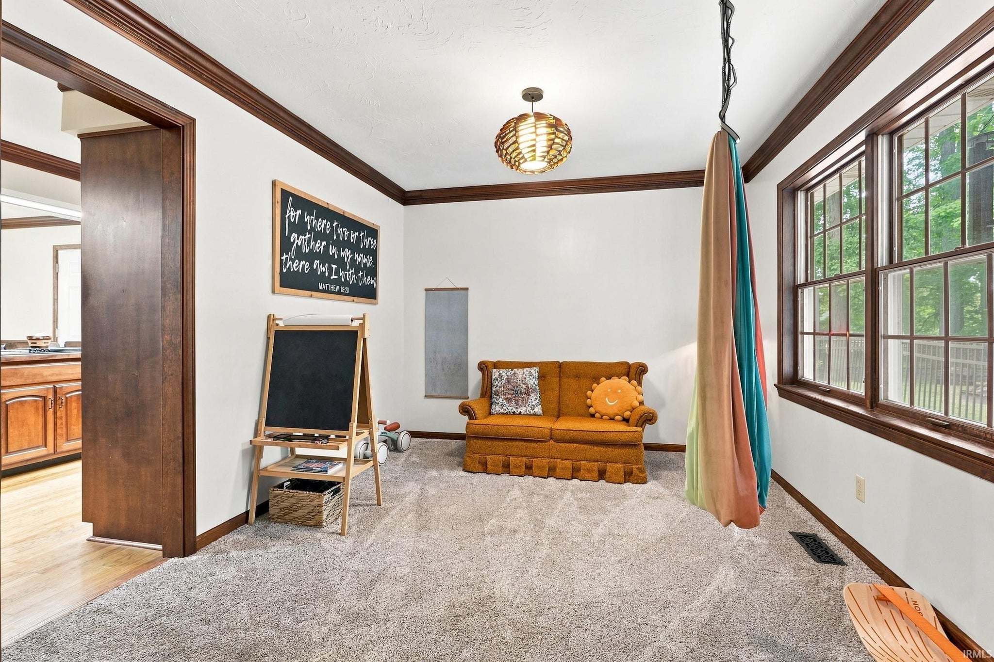Image of 301 Oakwood Drive