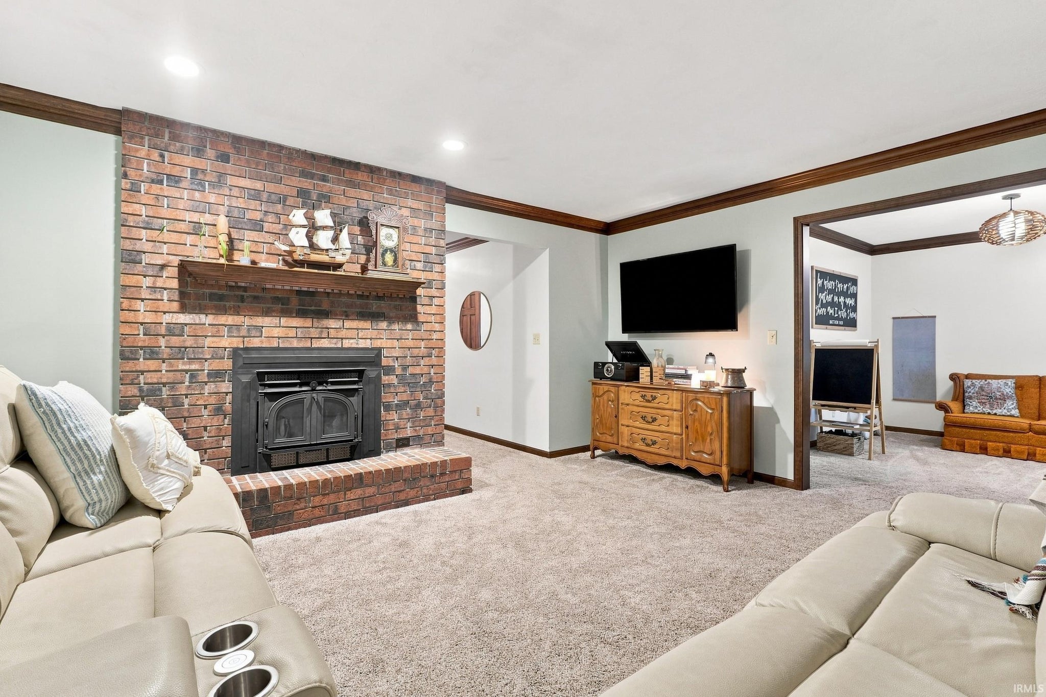 Image of 301 Oakwood Drive
