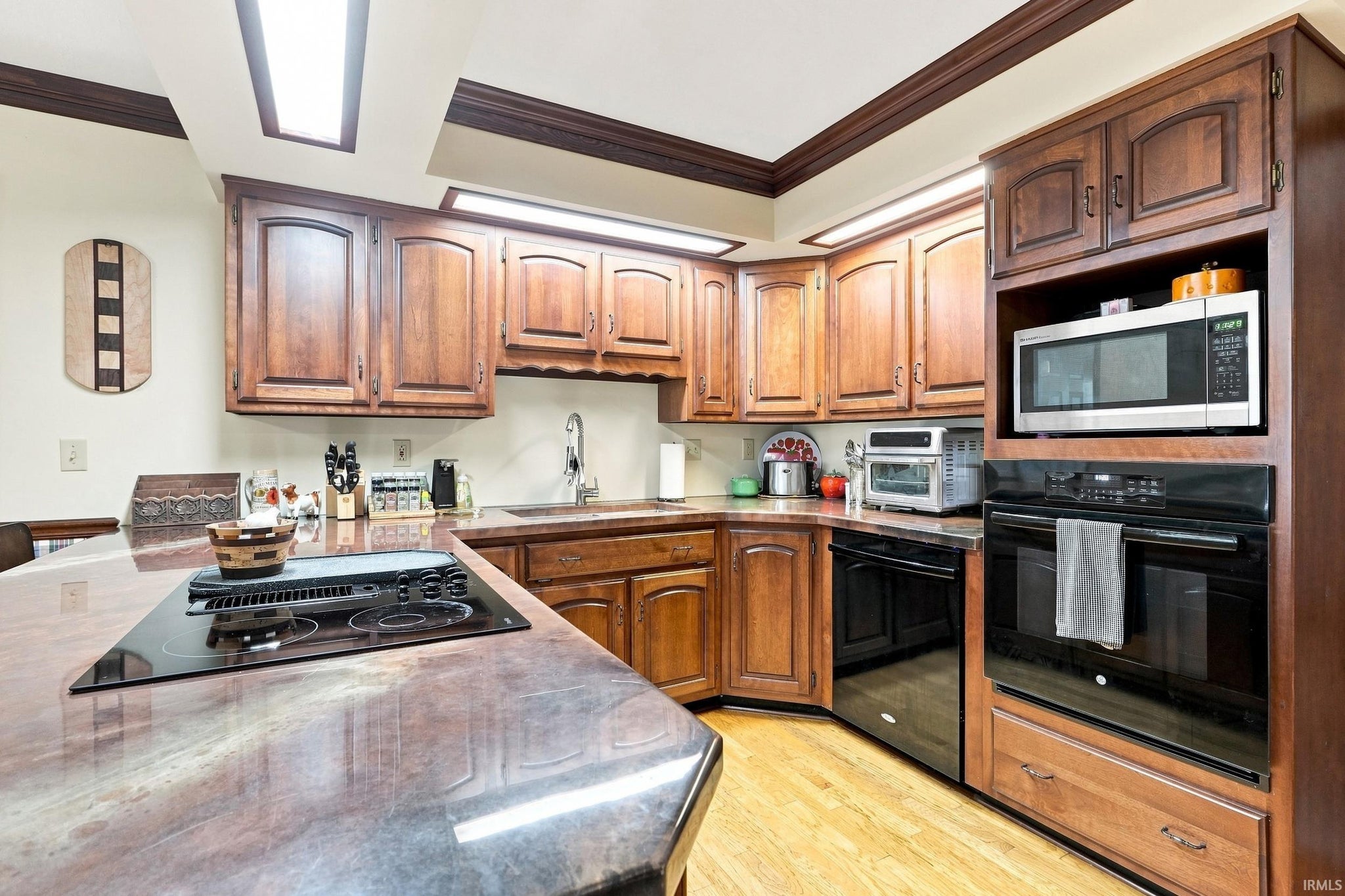 Image of 301 Oakwood Drive