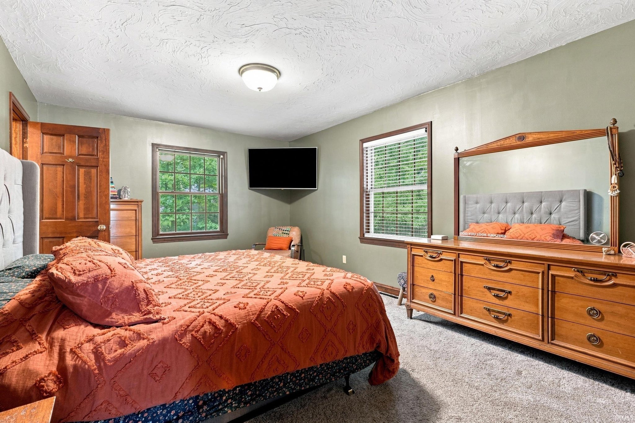 Image of 301 Oakwood Drive