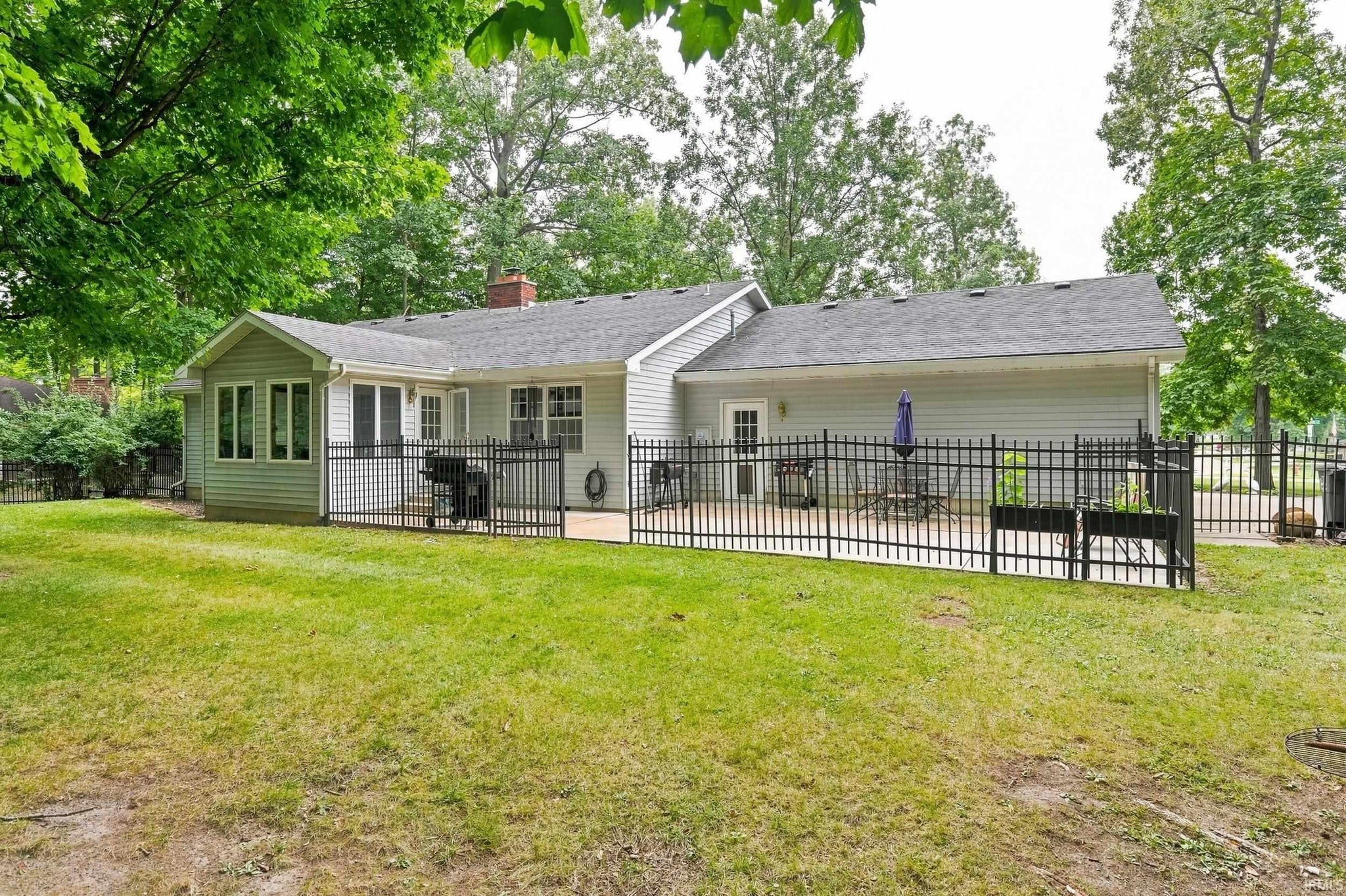 Image of 301 Oakwood Drive