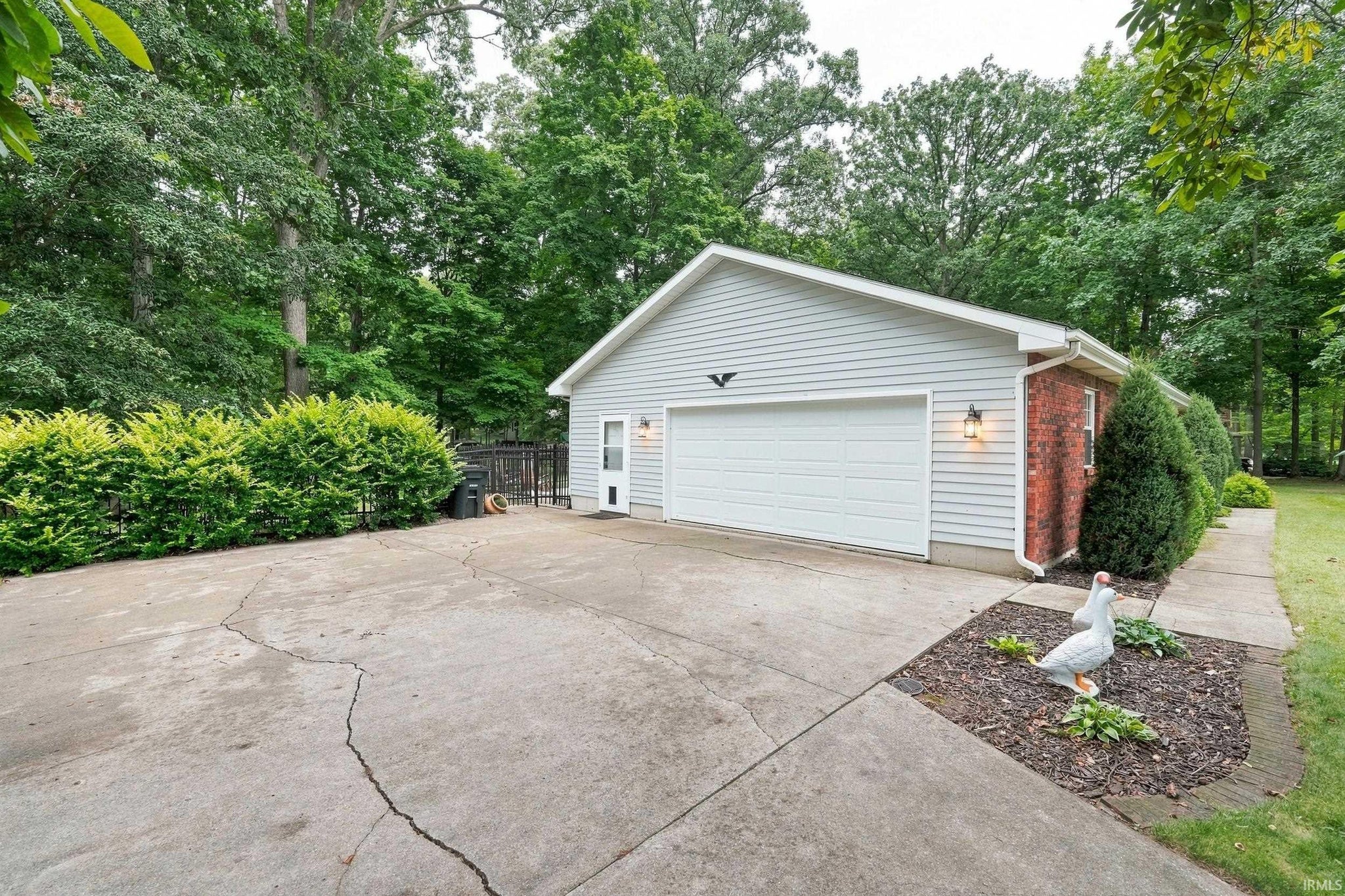 Image of 301 Oakwood Drive